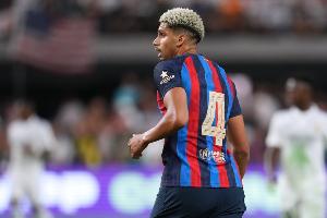 半岛体育入口-前巴萨青训教练：阿劳霍跑起来回抢时，让对手以为有列火车在追