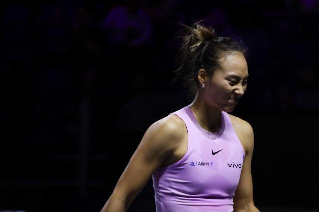 半岛体育-张奔斗：郑钦文一嗓子“别喊了”喊上了热搜第一