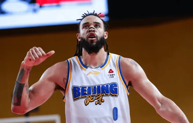 半岛体育-麦基：常规赛目标是进入前4，本赛季最终目标是赢得总冠军